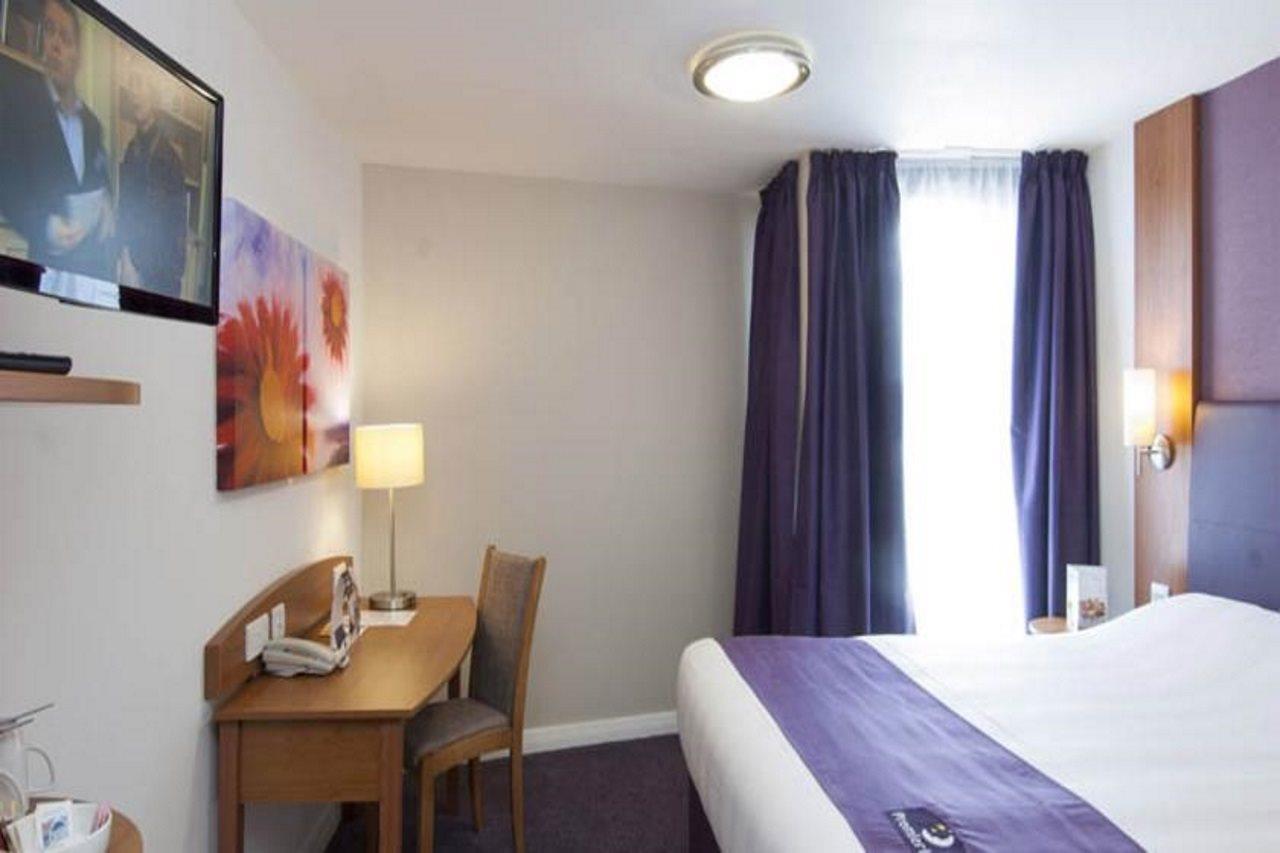 Premier Inn Rugeley Exteriér fotografie